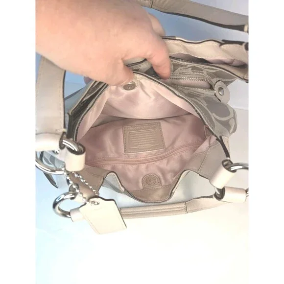 Coach Signature F20032 Biege Patchwork Leather INLD PWK HOBO Silvertone Hrdw - Picture 6 of 15